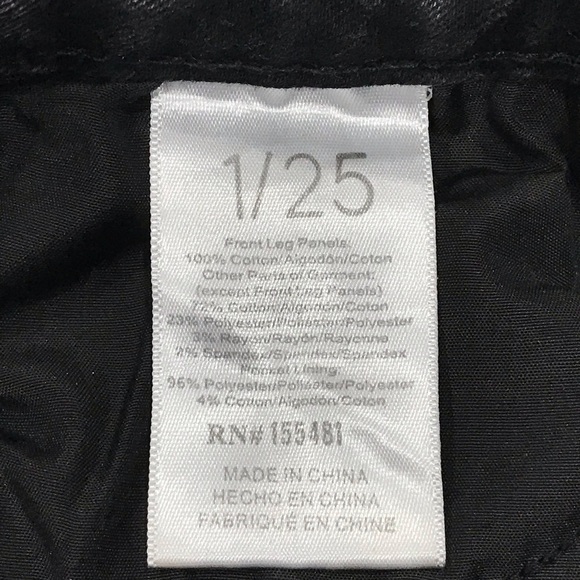 Simple Society Stretch Distressed Denim Black Jean Shorts
0 / 2 XS Extra Small - Picture 16 of 16